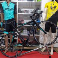 Bianchi via nirone 7 2x8v. claris