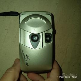 macchina fotografica con rullino