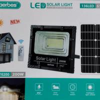 Faro a led con pannello solare 200 watt