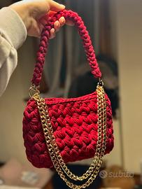 Borsa fatta a mano rossa con catena oro