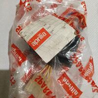 Regolatore di tensione originale Aprilia ap8112906