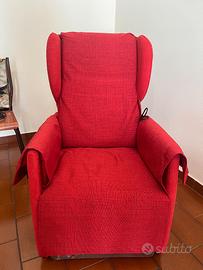 Poltrona elettrica per anziani/disabili