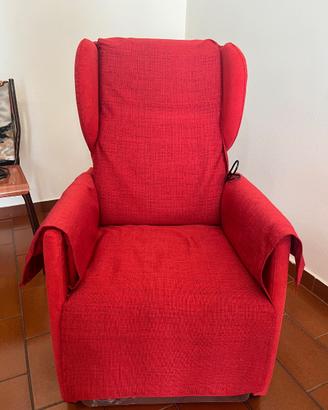 Poltrona elettrica per anziani/disabili