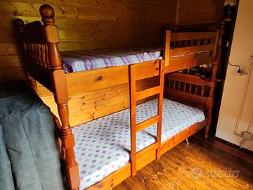 Letto a castello in legno massiccio 