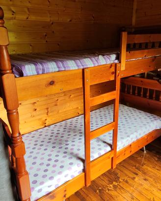 Letto a castello in legno massiccio 