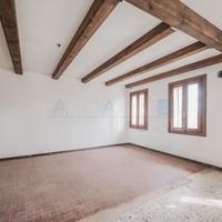 S.PIETRO DI FELETTO porzione su più livelli C425B