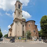 Monolocale a Rho in zona servitissima dai mezzi