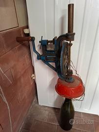 Pulitore bottiglie d'epoca 