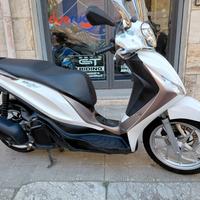 Piaggio Medley 125 ruote alte patente A1 B tipo Sh