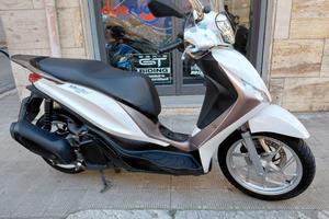 Piaggio Medley 125 ruote alte patente A1 B tipo Sh