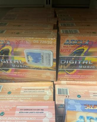 lettori e registratori mp3 in lotto di 77 pz