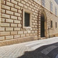 2 LOCALI A OSIMO