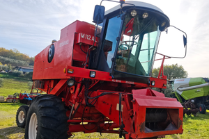 Mietitrebbia Laverda 112 AL