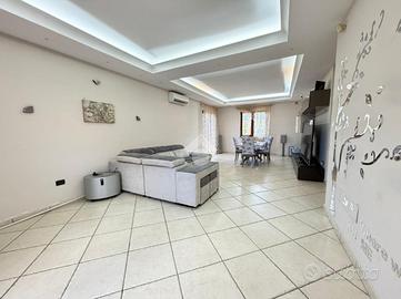 VILLA A SCHIERA A VILLARICCA