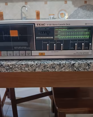 Teac V-33. leggi descrizioni 