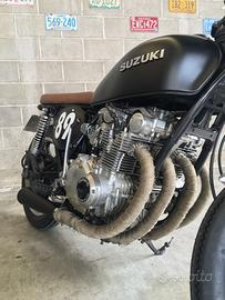 Moto Suzuki gs 500 customizzata