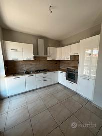 Cucina angolare moderna