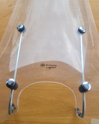 2  parabrezza  originali vespa