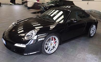 Porsche 911 Carrera 4 Cabriolet