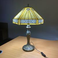 Tiffany Table Lamp 16" Hexagon style Yellow Staine