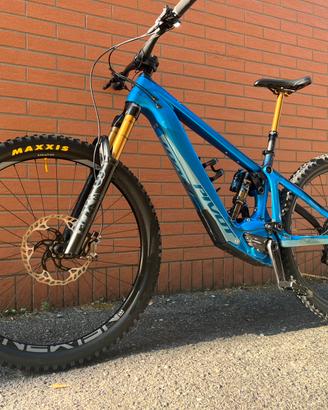 Pivot Shuttle LT Team XTR - Fox Kashima - PREZZONE