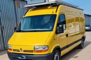 furgone Master passo lungo con tenda 