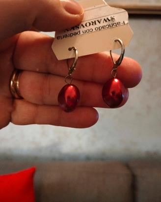 orecchini pendenti rosso