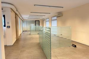NEGOZIO A MUGGIÒ