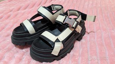 Desigual Sandali 24SSSP02 Beige