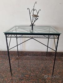 Tavolino in ferro battuto