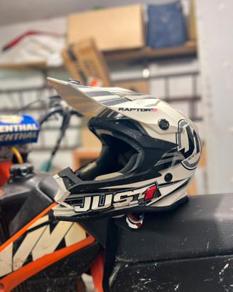 Casco Just 1 J32 Raptor Helmet, Bianco