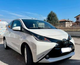 TOYOTA Aygo 2ª serie - 2015