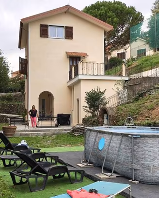 Villa di 200 m² con più di 5 locali a Genova