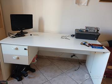 scrivania da ufficio