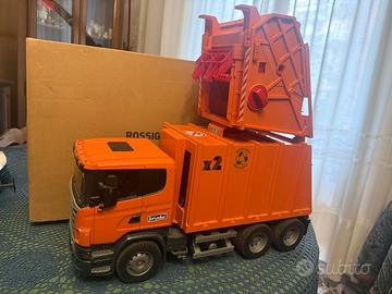 Camion della spazzatura