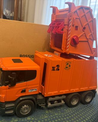 Camion della spazzatura