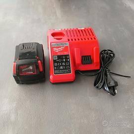 Milwaukee M18 RedLithium 4.0Ah + Caricabatterie