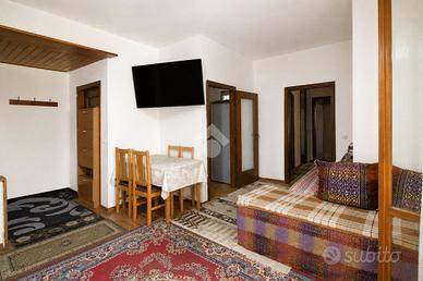 4 LOCALI A CASCINA