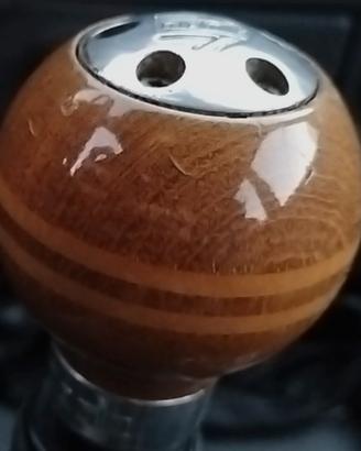 Pomello cambio Momo
