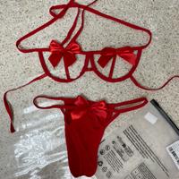 Lingerie set con fiocchi