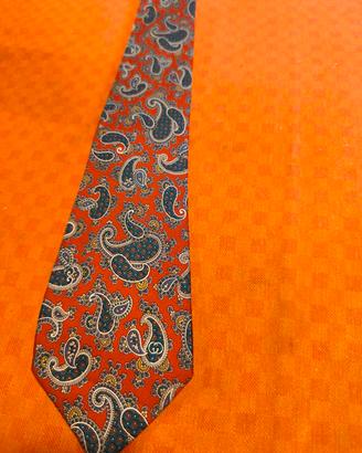 Gucci cravatta 100% seta mai indossata