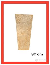 Vaso moderno in cemento per esterno