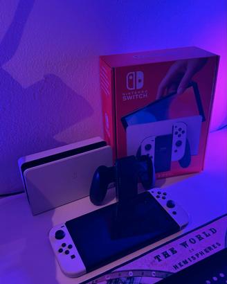 NINTENDO SWITCH OLED BIANCA