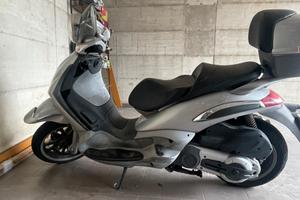 Piaggio beverly 500