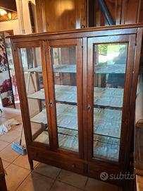 CREDENZA LEGNO CON SCAFALATURA IN VETRO