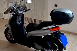 Piaggio Carnaby 300 i.e. sport