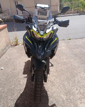 Benelli Trk 702 x