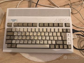 Commodore Amiga 600 completo