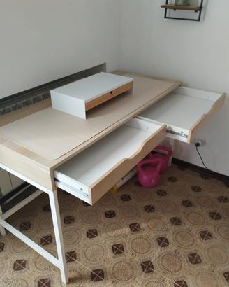 Tavolo IKEA Alex sedia FLINTEN