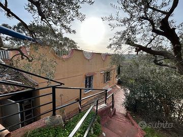 Villino Indipendente con Ampio Terreno